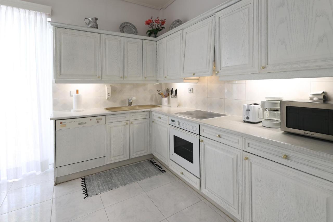 Seaside Penthouse In Каламата Екстер'єр фото